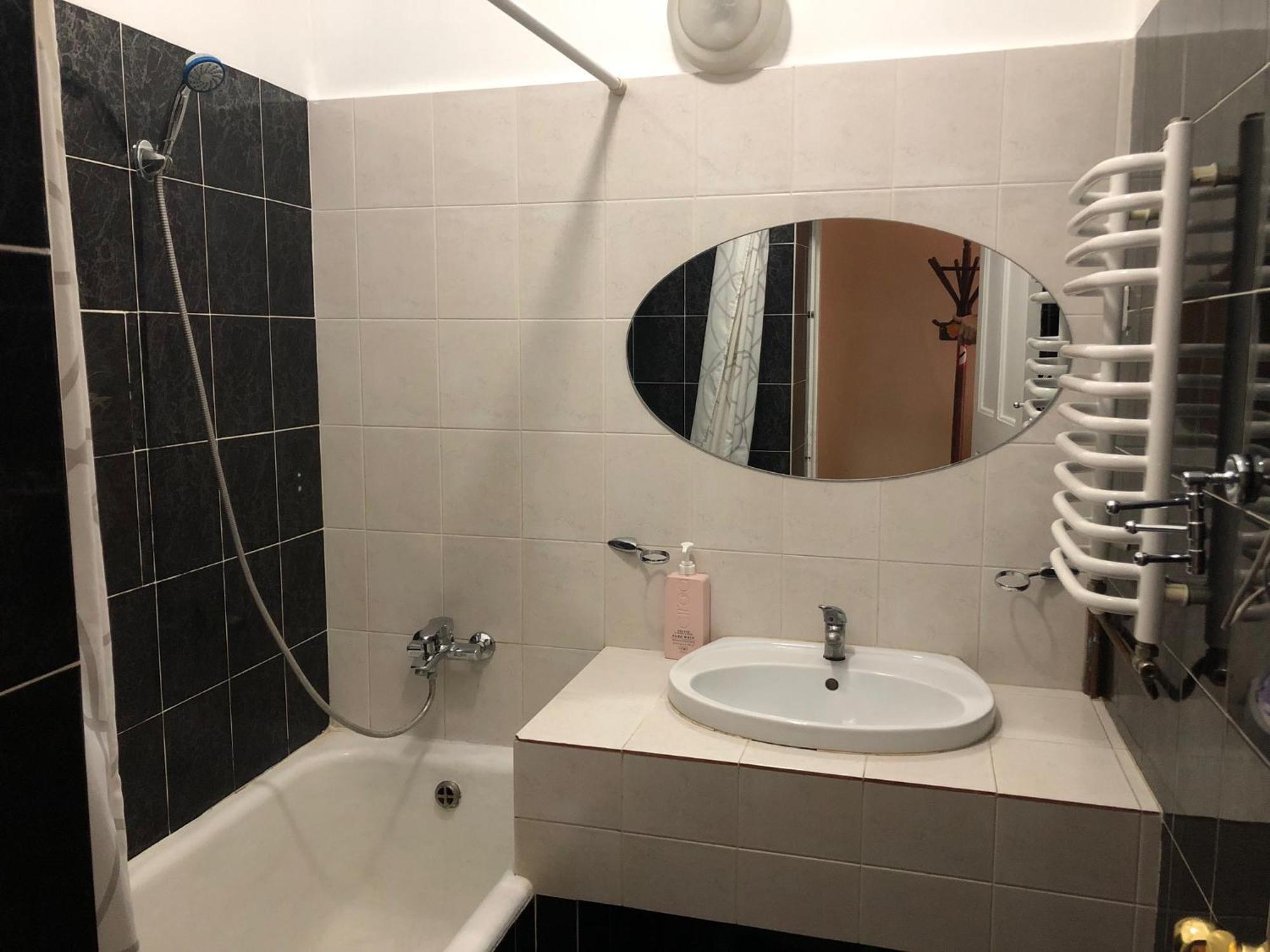 Apartment On Svobody Avenue 利沃夫 外观 照片